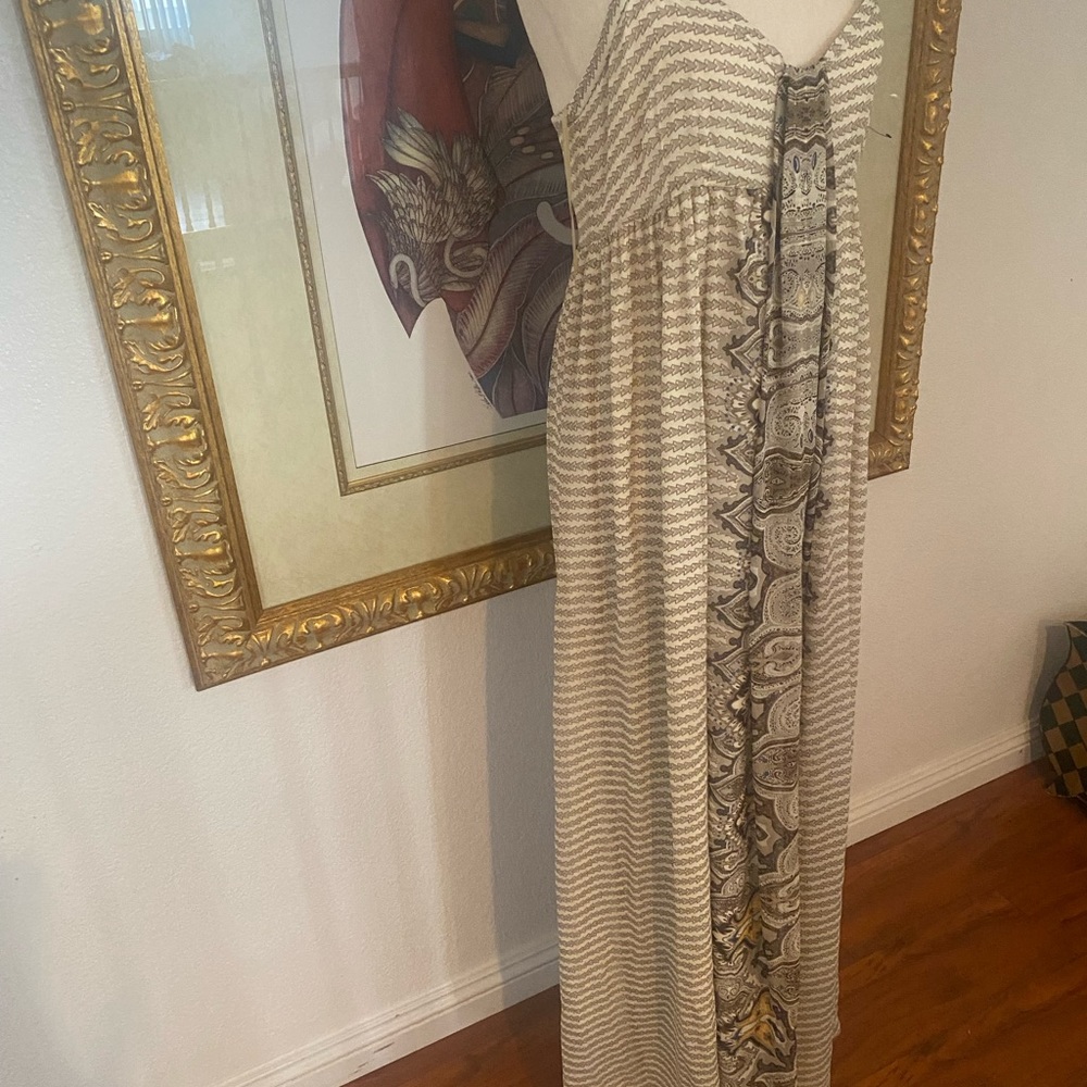 Beautiful sleeveless summer dress brown and taupe color